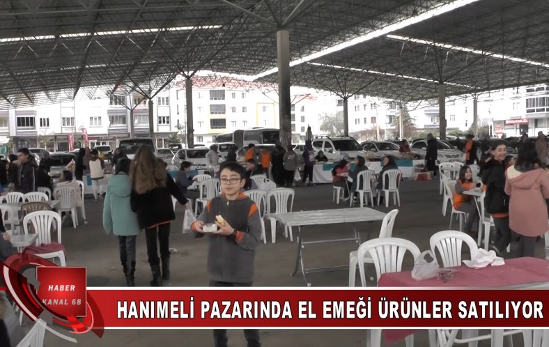 EV HANIMLARI HANIMELİ PAZARINDA EL EMEĞİ ÜRÜNLERİNİ SATIYOR