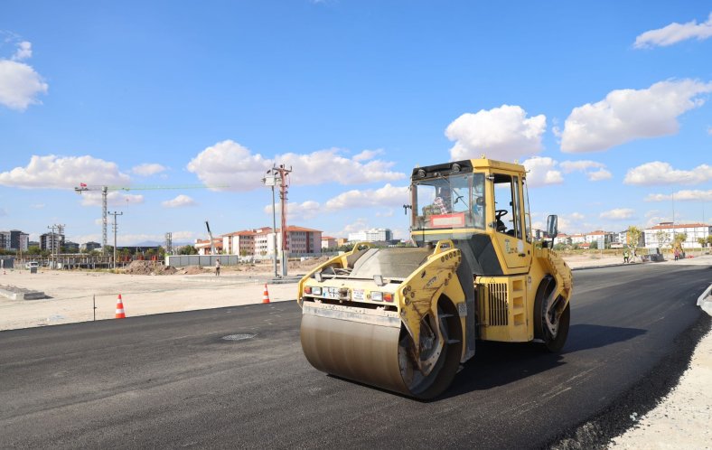 TOPTANCILAR SİTESİ KAVŞAĞI SICAK ASFALTLA KAPLANIYOR