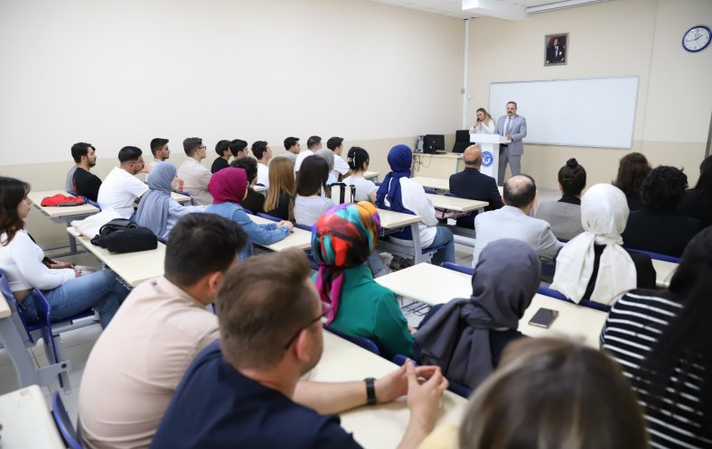 İLK ÖĞRENCİLERİNİ ALAN DİŞ HEKİMLİĞİ FAKÜLTESİNDE DERSLER BAŞLADI