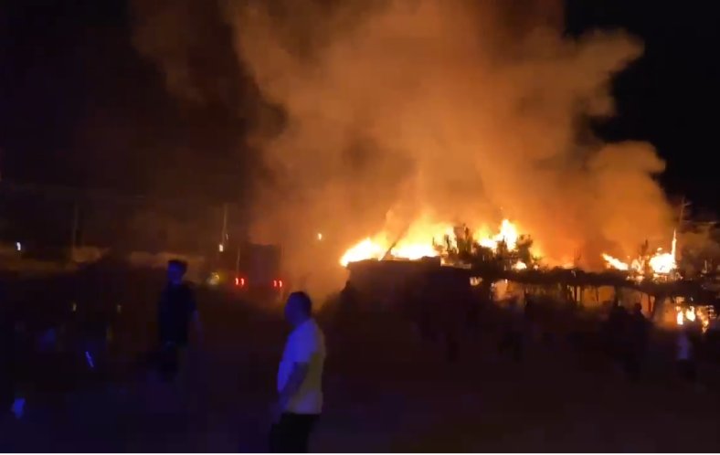 Aksaray’da müstakil ev alev topuna döndü