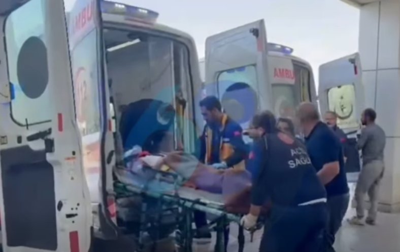 Elektrikli bisiklet ile araç çarpıştı: 2 küçük kardeş yaralandı!