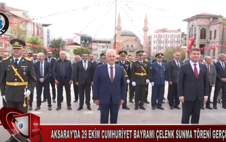 AKSARAY'DA 29 EKİM CUMHURİYET BAYRAMI ÇELENK SUNMA TÖRENİ