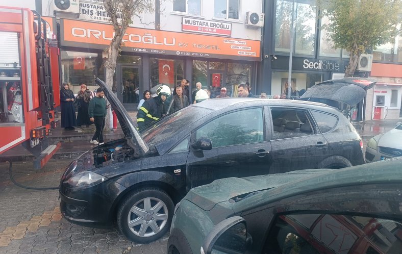 Hacı Hasanlı Mahallesi’nde Korkutan Araç Yangını